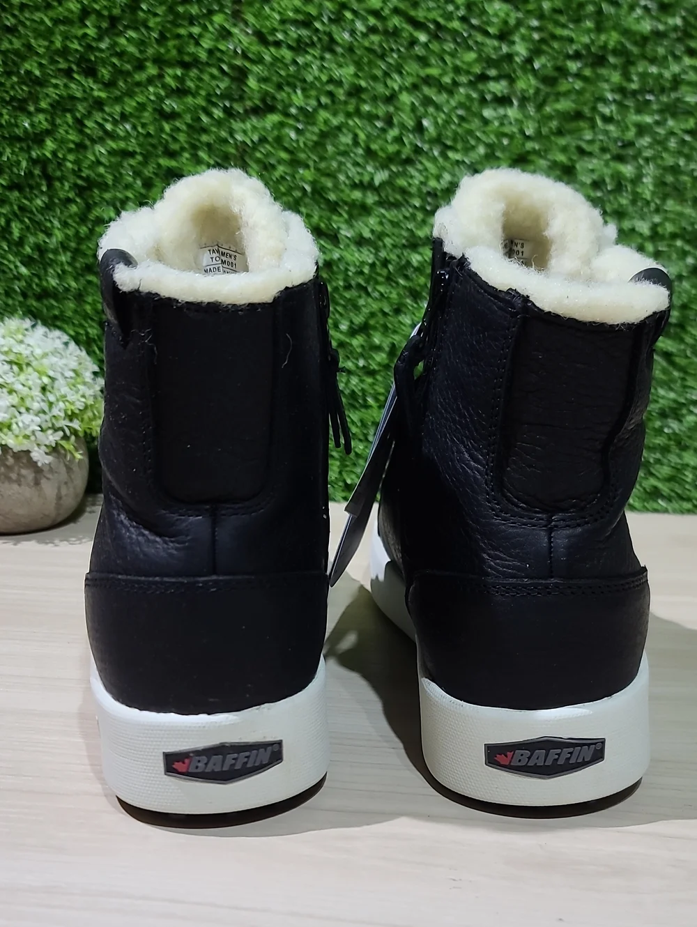 Baffin Tavern Men's Winter Boots, Black / US Men's 8 New